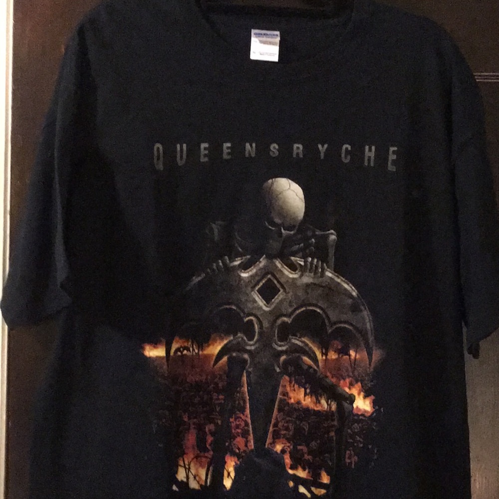 Authentic Queensryche Tour shirt